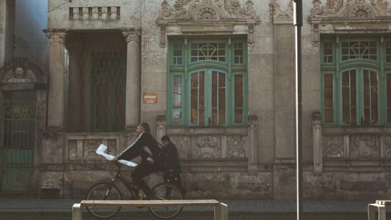 Is Cricbet99 Available In The Hindi Language?